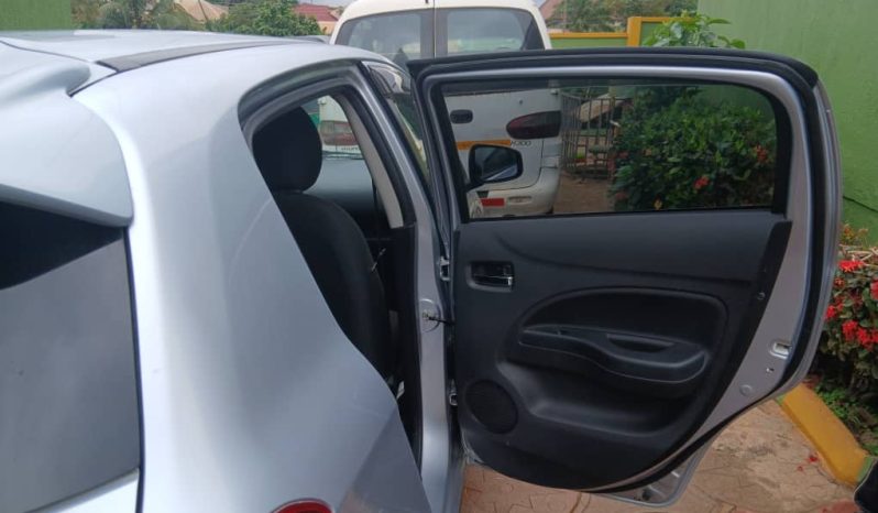 
								2013 Mitsubishi Mirage Silver full									