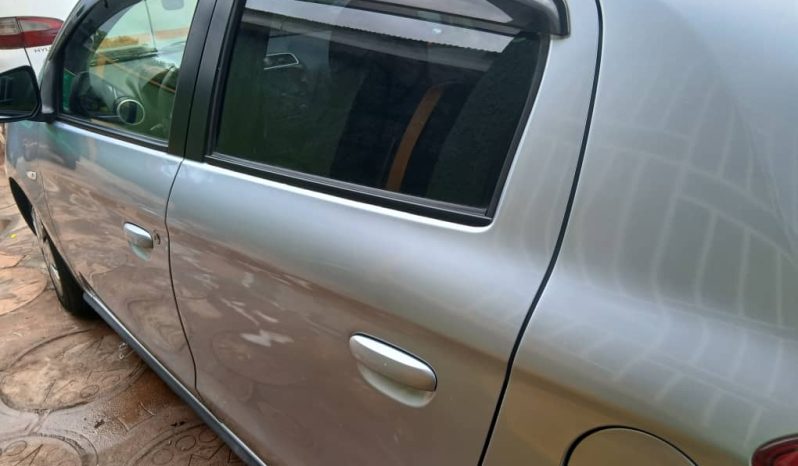 
								2013 Mitsubishi Mirage Silver full									