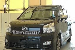 
										2013 TOYOTA Voxy Black full									