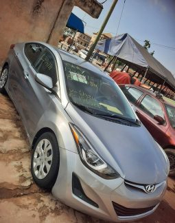 
										Hyundai Elantra – Silver Sedan full									
