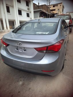 
										Hyundai Elantra – Silver Sedan full									