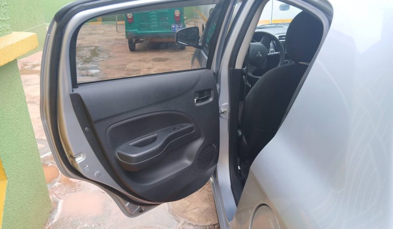 
								Mitsubishi Mirage – Silver Hatchback full									