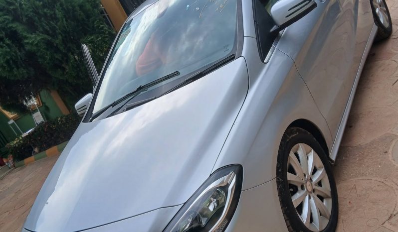 
								Mercedes-Benz B-Class – Silver Hatchback full									