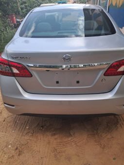
										Nissan Sylphy – Silver Sedan full									