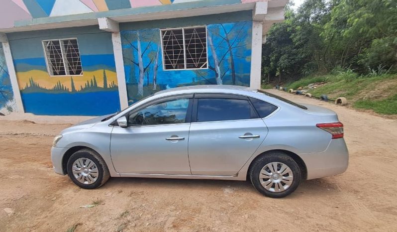 
								Nissan Sylphy – Silver Sedan full									