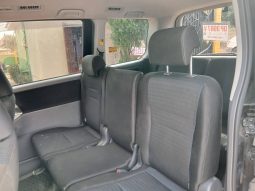 
										Toyota Voxy – Black 8-Seater MPV full									