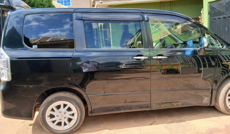
								Toyota Voxy – Black 8-Seater MPV full									