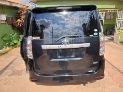 
										Toyota Voxy – Black 8-Seater MPV full									