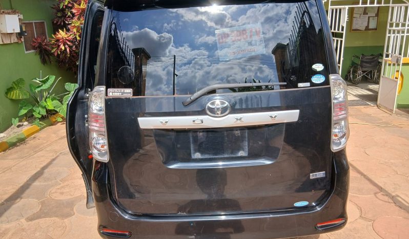 
								Toyota Voxy – Black 8-Seater MPV full									